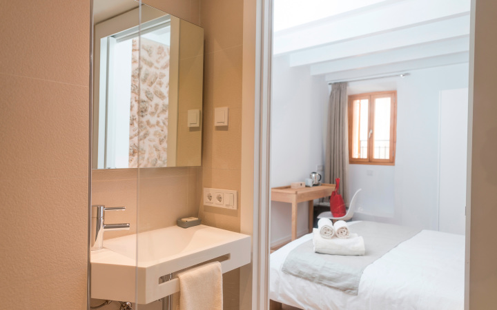 Quinze Superior Doppelzimmer 103-5.jpg